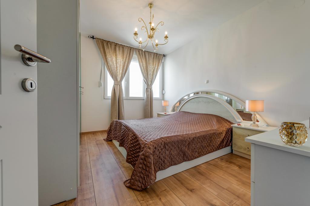 Apartment Noa - Self Check In Σπλιτ Εξωτερικό φωτογραφία